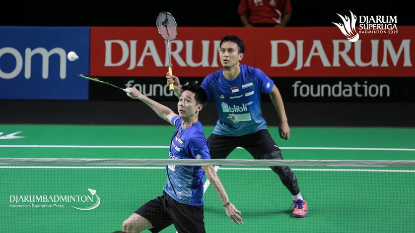 Kevin Sanjaya Sukamuljo saat berpasangan dengan Mohammad Ahsan pada ajang Djarum Superliga Badminton 2019. Kevin Sanjaya Sukamuljo saat berpasangan dengan Mohammad Ahsan pada ajang Djarum Superliga Badminton 2019.