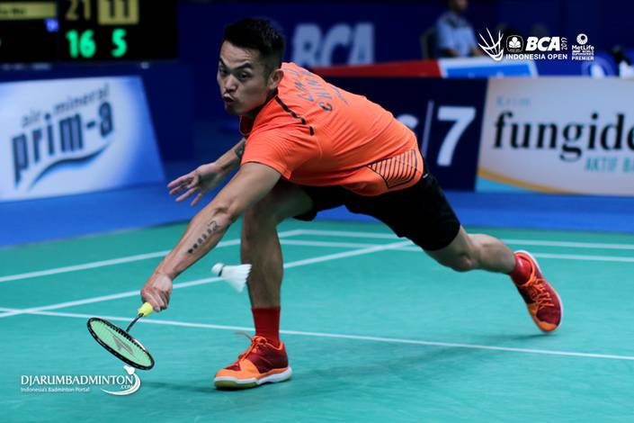 Lin Dan Berpeluang Meraih Gelar Juara Dunia Keenam. Lin Dan Berpeluang Meraih Gelar Juara Dunia Keenam.
