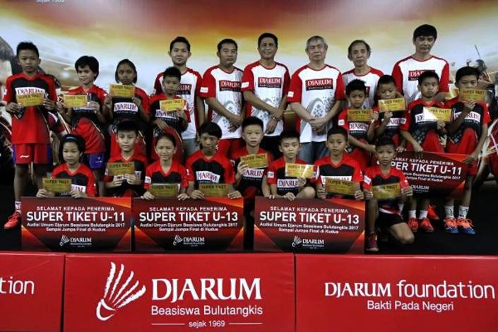 Foto bersama peserta Audisi Banjarmasin yang berhasil merebut super tiket Foto bersama peserta Audisi Banjarmasin yang berhasil merebut super tiket