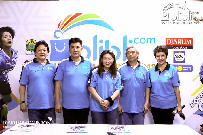 (Dari kiri): Liem Swie King, Alan Budikusuma, Susy Susanti, Christian Hadinata dan Yuni Kartika berfoto usai press conference. (Dari kiri): Liem Swie King, Alan Budikusuma, Susy Susanti, Christian Hadinata dan Yuni Kartika berfoto usai press conference.