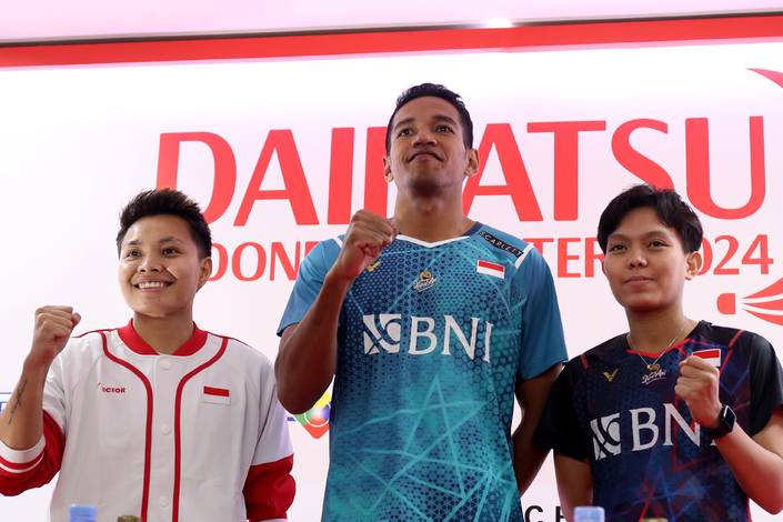 Apriyani Rahayu, Chico Aura Dwi Wardoyo, & Siti Fadia Silva Ramadhanti (Djarum Badminton) Apriyani Rahayu, Chico Aura Dwi Wardoyo, & Siti Fadia Silva Ramadhanti (Djarum Badminton)
