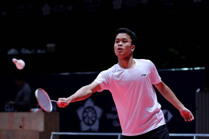 Anthony Sinisuka Ginting (Indonesia) saat melakukan sesi latihan di Tianhe Gymnasium, Senin (9/12). Anthony Sinisuka Ginting (Indonesia) saat melakukan sesi latihan di Tianhe Gymnasium, Senin (9/12).