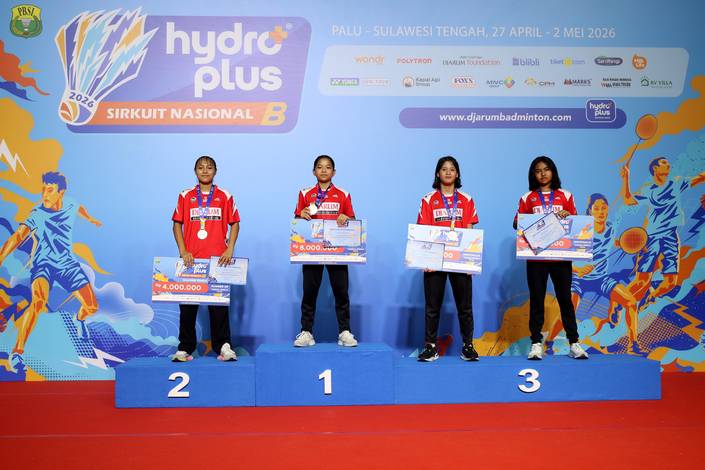 Podium juara kategori Tunggal Pemula Putri (Djarum Badminton/Edward Luhukay)
