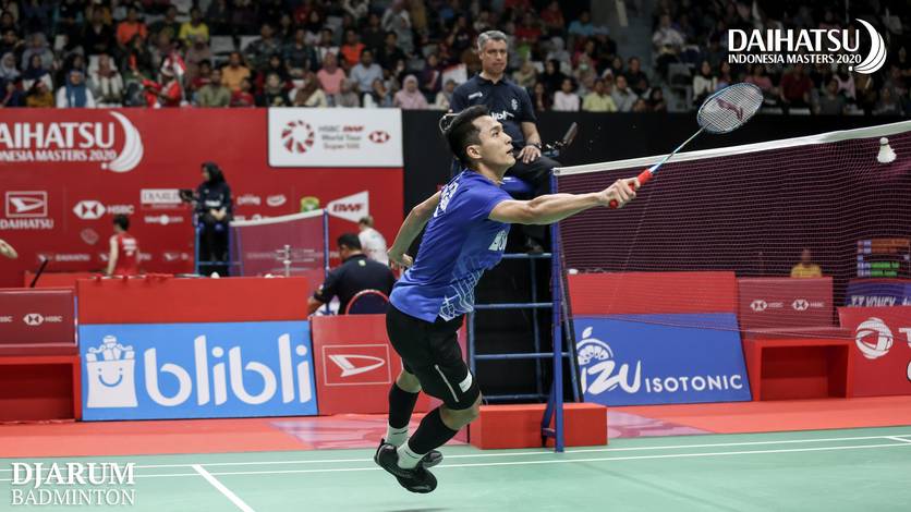 Jonatan Christie (Indonesia) mengembalikan shuttlecock. Jonatan Christie (Indonesia) mengembalikan shuttlecock.