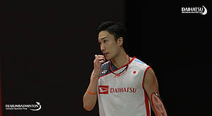 Ekspresi kekecewaan Kento Momota.