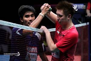 Kenichi Tago (kanan) saat membela PB Berkat Abadi Banjarmasin pada ajang Djarum Superliga Badminton 2017 lalu.