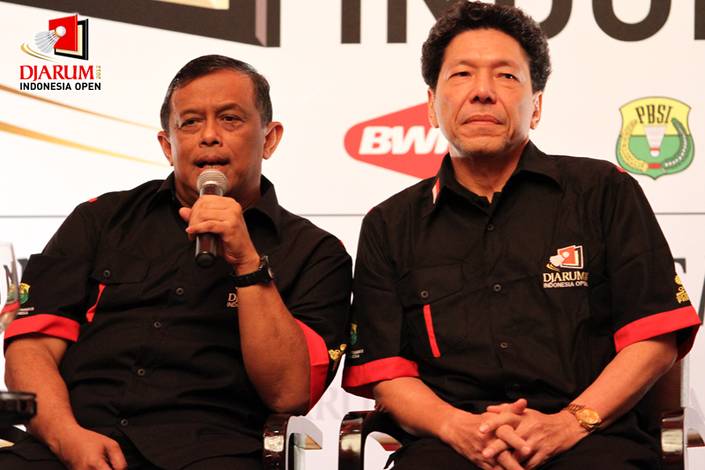 Djoko Santoso (kiri). Djoko Santoso (kiri).