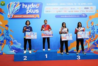 Podium kategori Tunggal Remaja Putri pada HYDROPLUS Sirkuit Nasional A Jawa Timur (Djarum Badminton)