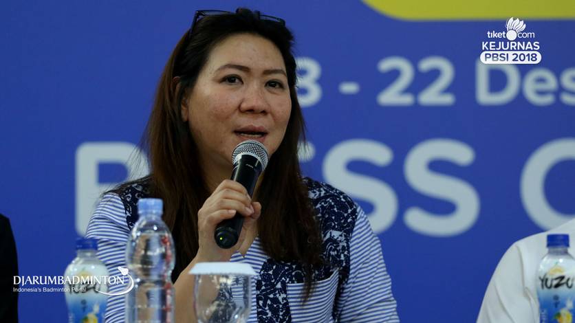 Kepala Bidang Pembinaan dan Prestasi PBSI, Susy Susanti saat menyampaikan pesan di acara pressconference Tiket.com Kejurnas PBSI 2018.