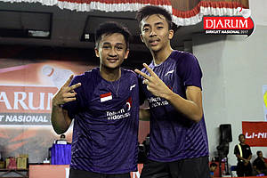 Selebrasi Habib Alfariz/Steven Henri Cornelis.