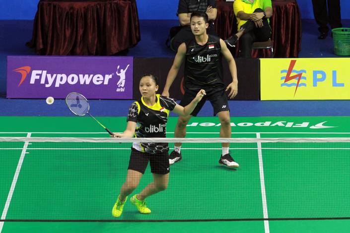 Akbar Bintang Cahyono/Winny Oktavina Kandow (Pelatnas PBSI)