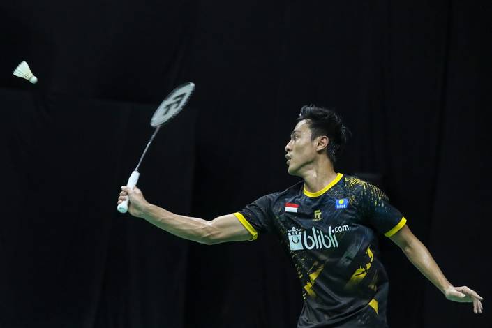 Shesar Hiren Rhustavito (Indonesia) menyambut pengembalian. Shesar Hiren Rhustavito (Indonesia) menyambut pengembalian.