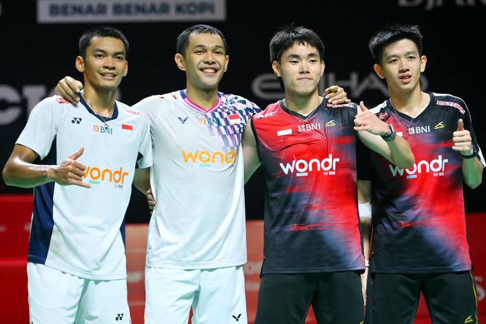 Fajar Alfian/Muhammad Shohibul Fikri & Raymond Indra/Nikolaus Joaquin (Djarum Badminton)
