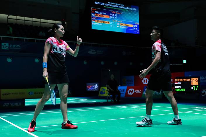 Gloria Emanuelle Widjaja & Dejan Ferdinansyah (Humas PP PBSI) Gloria Emanuelle Widjaja & Dejan Ferdinansyah (Humas PP PBSI)