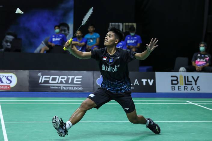 Syabda Perkasa Belawa (Tim Garuda) bersiap menyambut pengembalian. Syabda Perkasa Belawa (Tim Garuda) bersiap menyambut pengembalian.