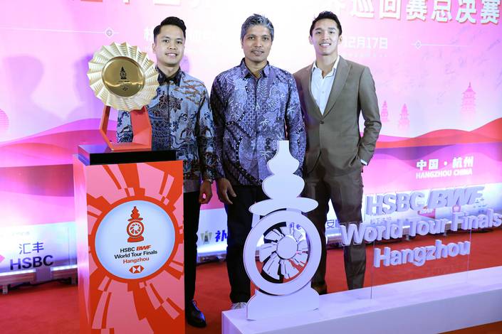 Anthony Sinisuka Ginting, Irwansyah, & Jonatan Christie (Humas PP PBSI) Anthony Sinisuka Ginting, Irwansyah, & Jonatan Christie (Humas PP PBSI)