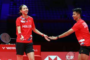 Gloria Emanuelle Widjaja & Dejan Ferdinansyah (Humas PP PBSI)