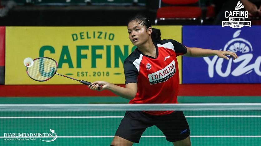 Komang Ayu Cahya Dewi (Indonesia) menyambut pengembalian. Komang Ayu Cahya Dewi (Indonesia) menyambut pengembalian.