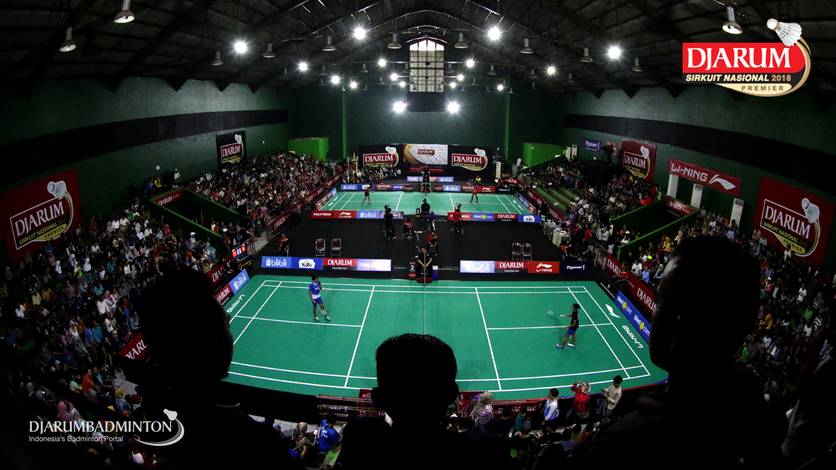 Suasana GOR Susi Susanti yang Dipadati Penonton Suasana GOR Susi Susanti yang Dipadati Penonton